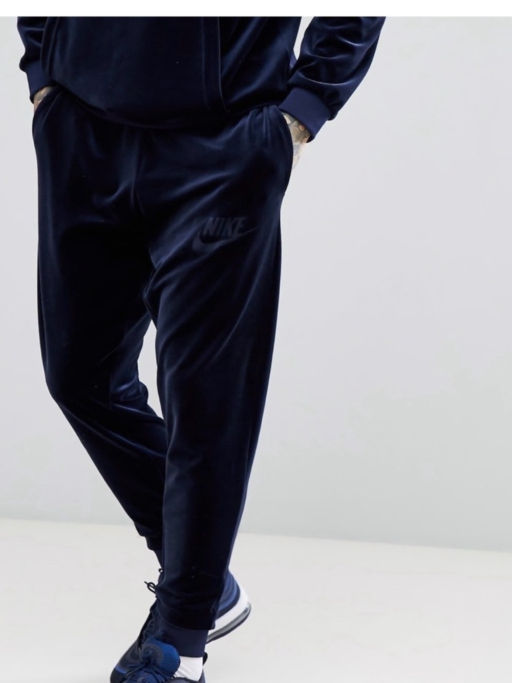 Nike Men’s Dark Navy Velour Joggers xxl